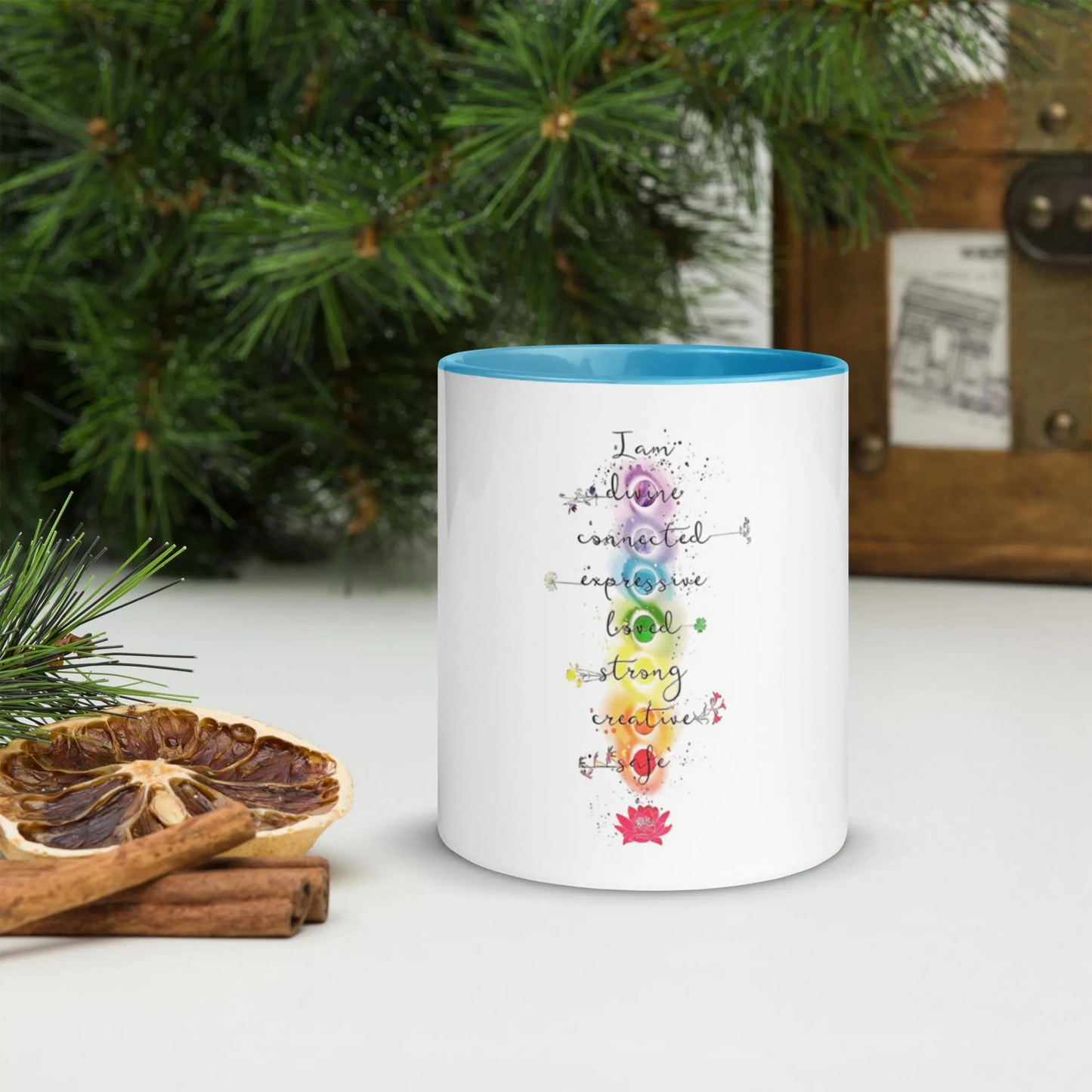 Motivation Chakra Mug met kleurrijk chakrapatroon en blauwe binnenkant, keramische koffiemok