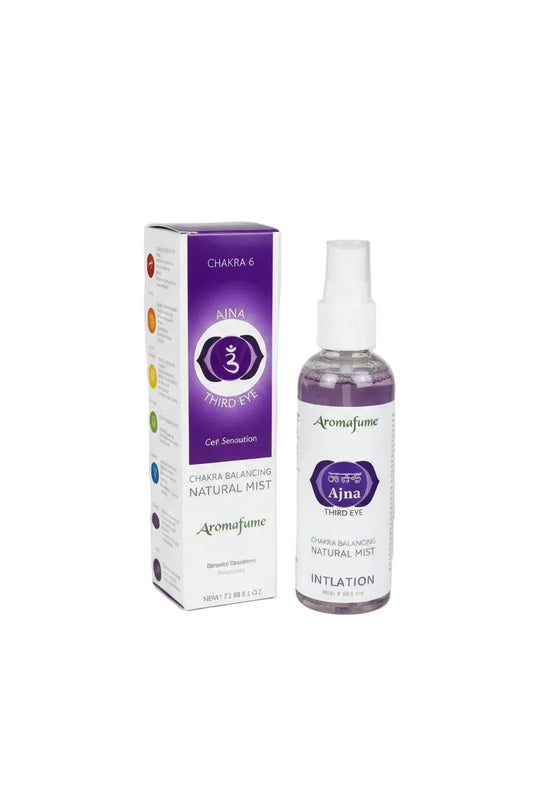 Aromafume 6e Chakra roomspray Ajna Third Eye Intuition 100ml flacon naast paarse verpakking met chakra symbolen - Glow Mystic in Style.
