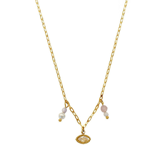 Goudkleurige oog ketting met rozenkwarts en maansteen gedragen rond het sleutelbeen