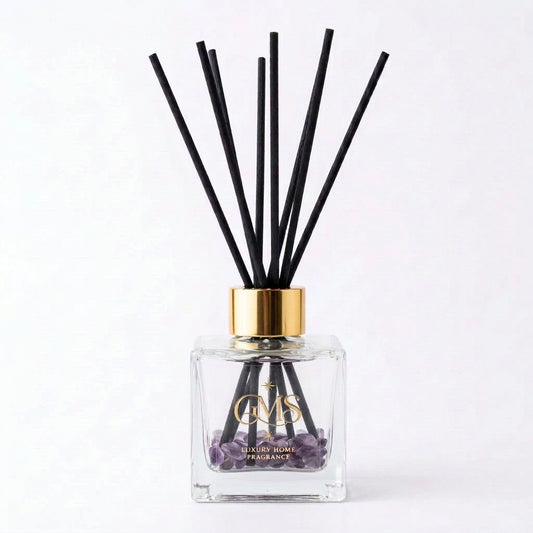 Luxe geurstokjes Arabic Tonka 100 ml met Amethist edelstenen en gouden dop – Glow Mystic in Style