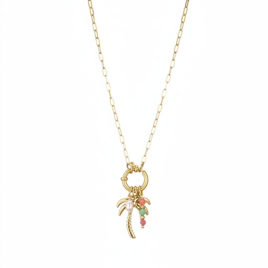 Goudkleurige stainless steel ketting met een palmboom bedel voorzien van een witte zoetwaterparel en gekleurde kralen aan een trendy grove schakelketting van Glow Mystic in Style