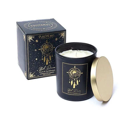 Manifestatiekaars Boho Dreams met mirre en sandelhout in luxe glazen pot met metalen deksel, handgegoten van sojawas en palmpitwas.