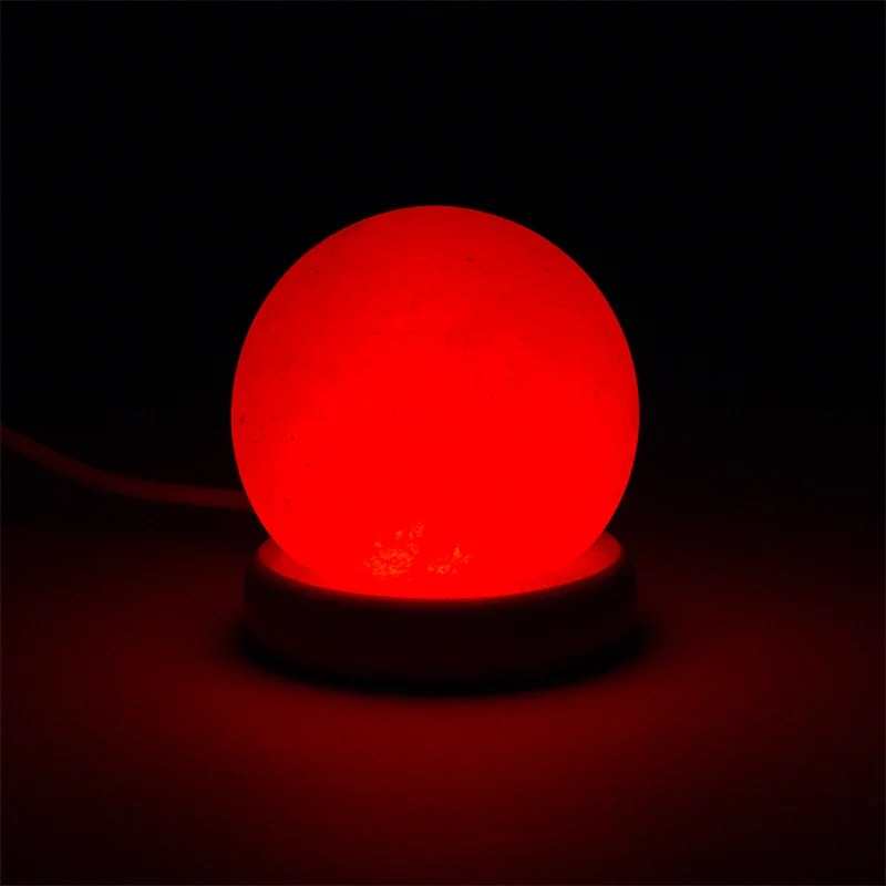 mini mood zoutlamp bol met warm rood led-licht en natuurlijke zoutkristal sfeer verlichting