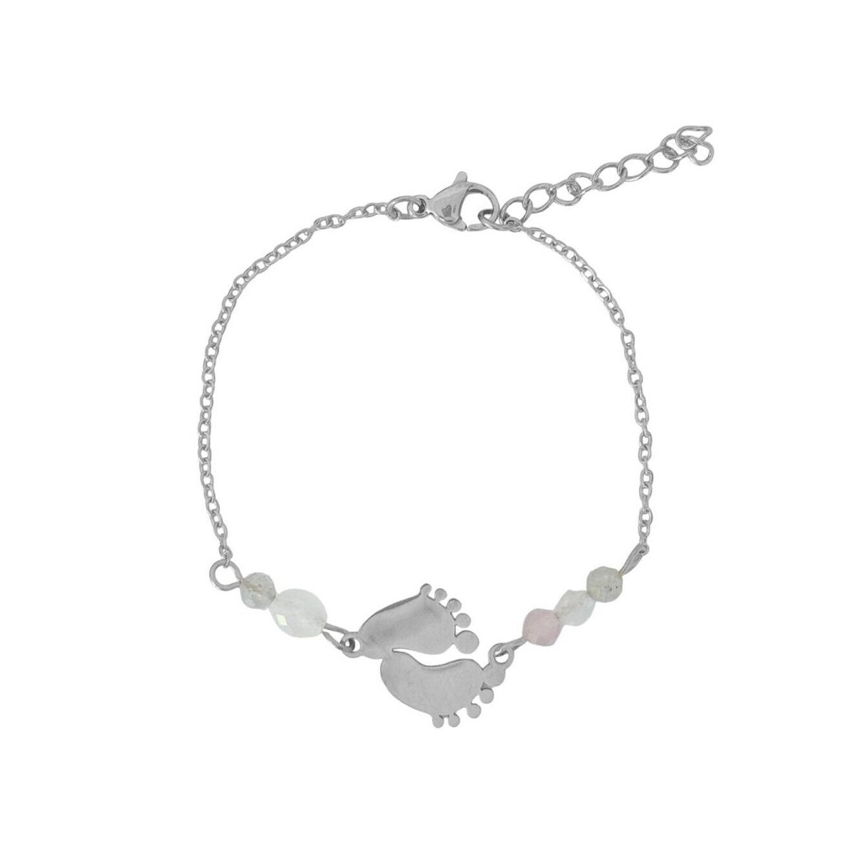 "Vrijstaande productfoto van het zilverkleurige Saint Clairmont Liefdevol Begin Armbandje op een witte achtergrond, met de babyvoetjes-bedel en de edelstenen Rozenkwarts, Witte Jade en Maansteen zichtbaar."