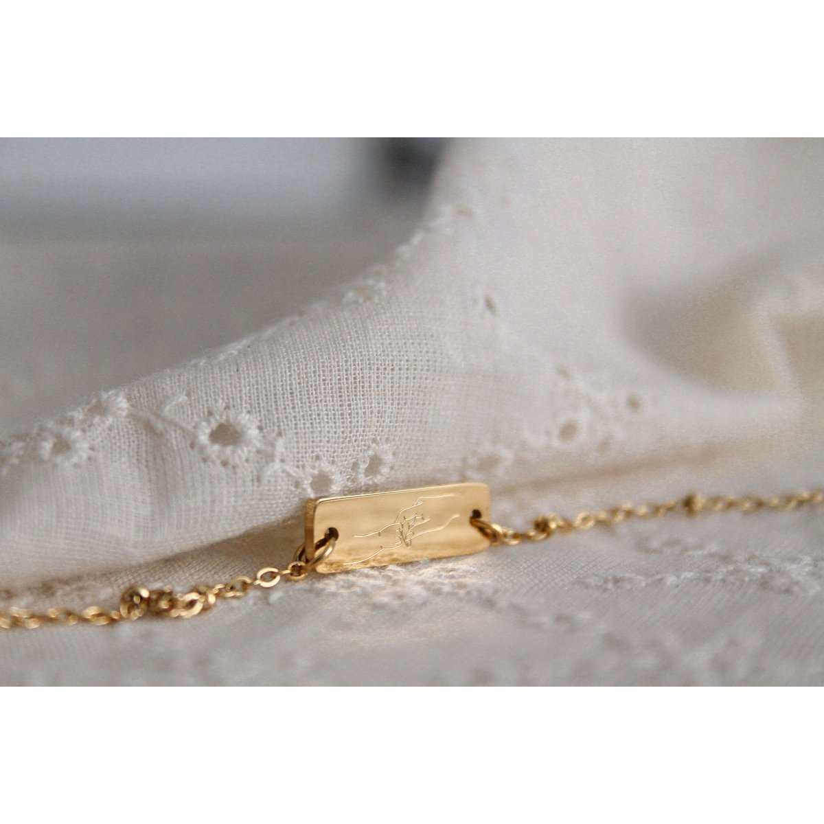 Mama & Kind armband met goudkleurig stainless steel en rozenkwarts edelsteen, symbool van liefde en verbondenheid