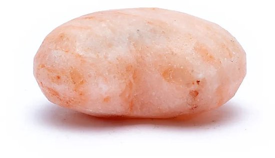 Luxe roze Himalaya zoutsteen massagesteen hartvormig gepresenteerd in een stijlvolle verpakking voor spirituele wellness.