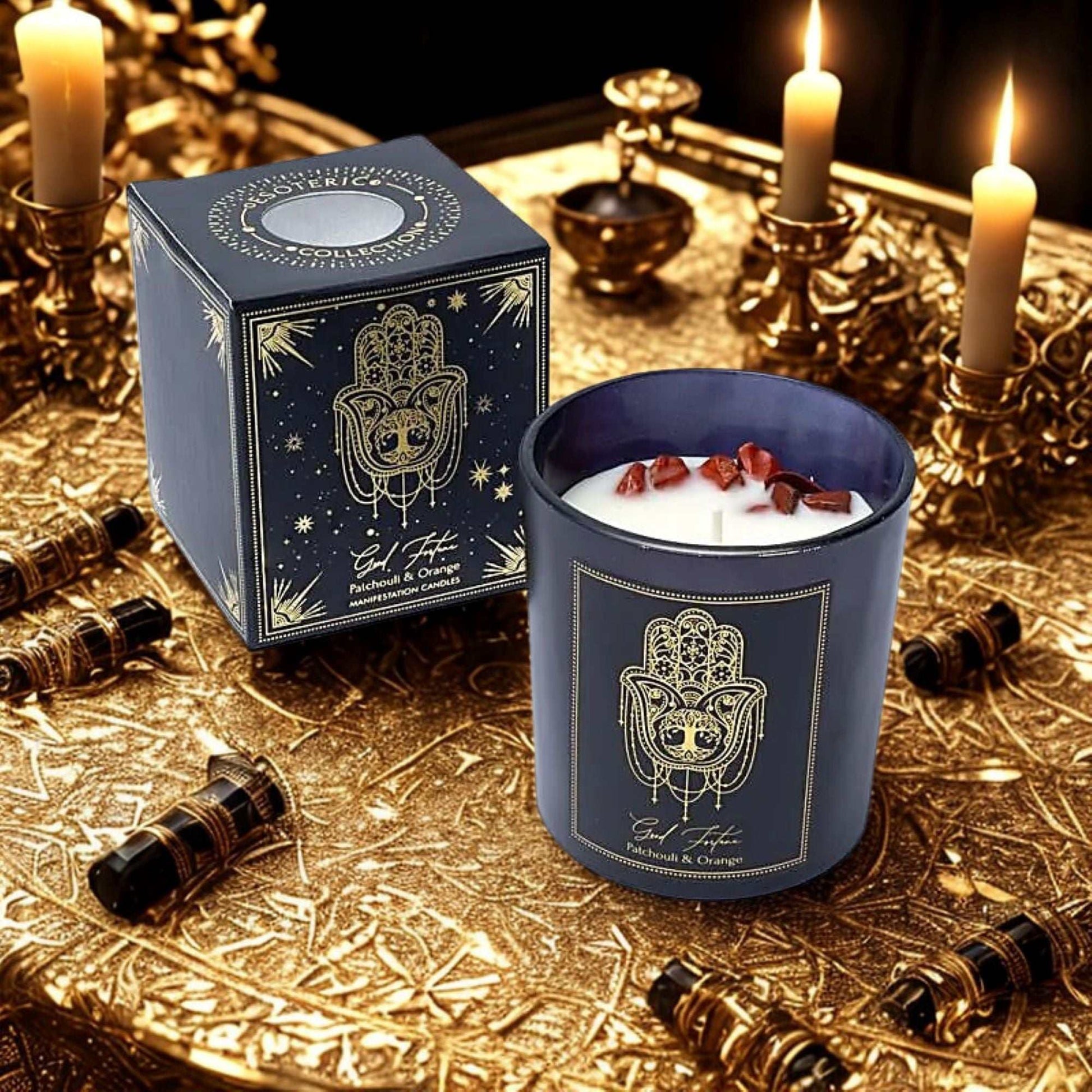 Manifestatiekaars Good Fortune met patchouli en sinaasappel in stijlvol zwart glas met rode jaspis edelsteen voor 20 uur brandduur