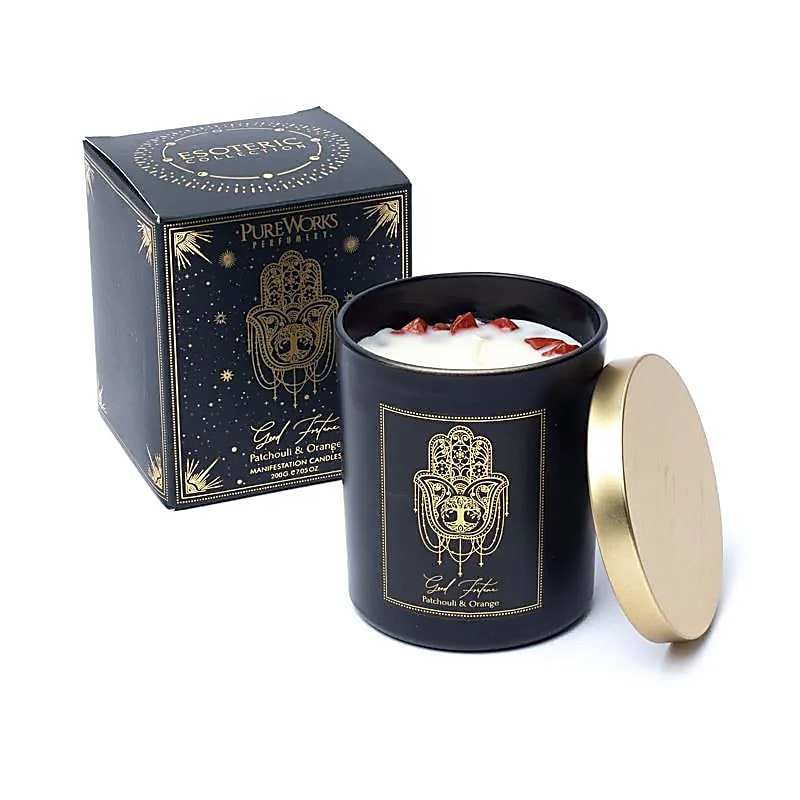 Good Fortune Manifestation Candle met patchouli, sinaasappel en rode jaspis in luxe zwarte glazen pot met gouden deksel en geschenkdoos