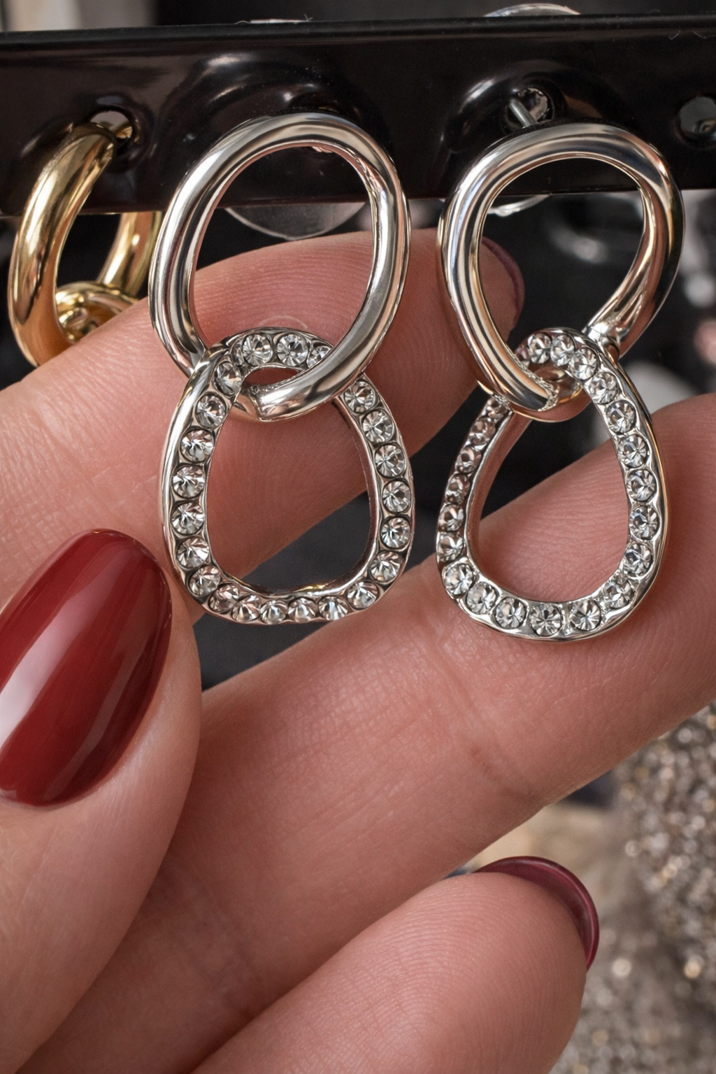 “Zilveren ovale oorbellen met zirkonia, minimalistische en elegante sieraden voor dames”