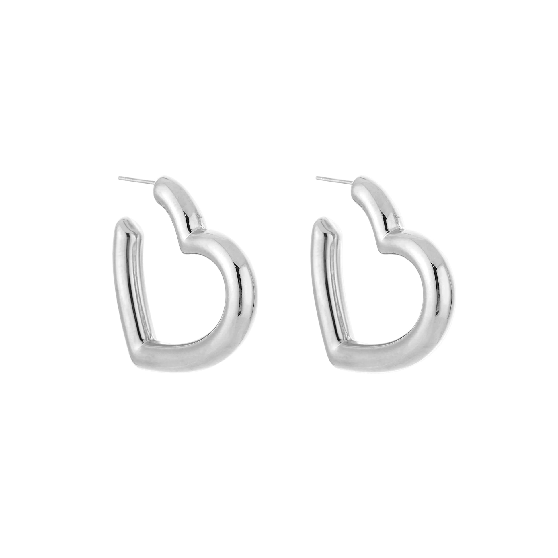 Glow Mystic in Style zilverkleurige hart vormige love hoops op witte achtergrond